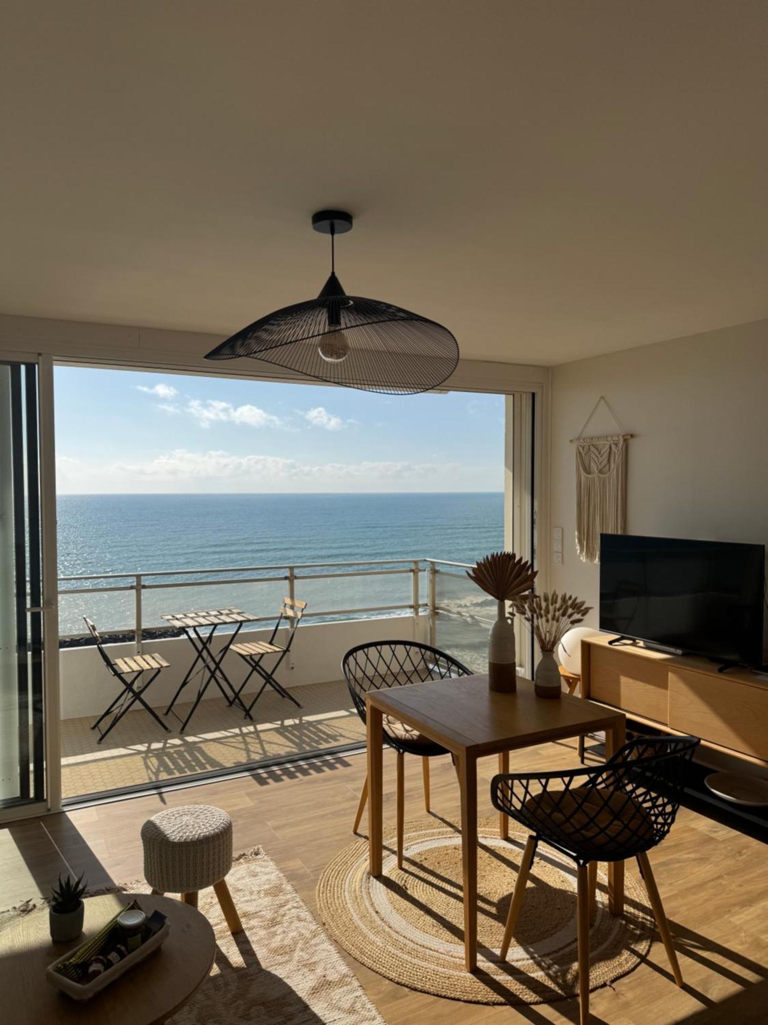 Sur Le Sable, Face A La Mer La Petite Tour Valras-Plage Exterior photo